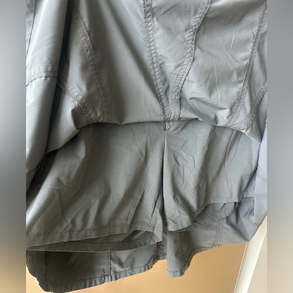 Athleta Gray Skort Skirt Shorts Built In Stretch Size 10 - Picture 6 of 8